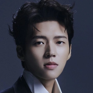 남우현