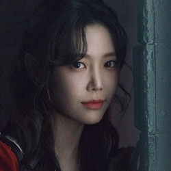 류인아