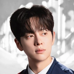 동현