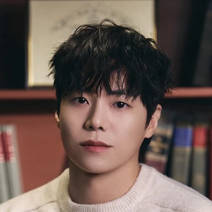박은석