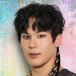 김준우
