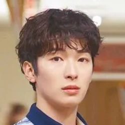 박강현