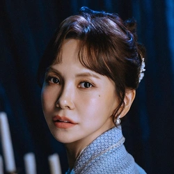 김지우