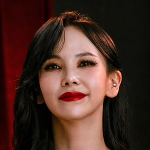 김지우