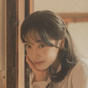 김히어라