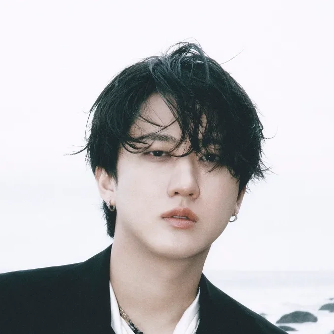 창빈(CHANGBIN)