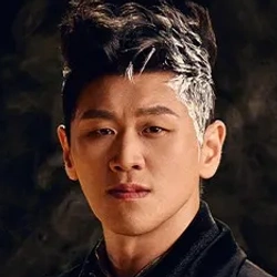 강홍석
