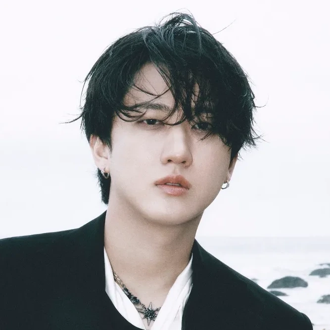 창빈(CHANGBIN)