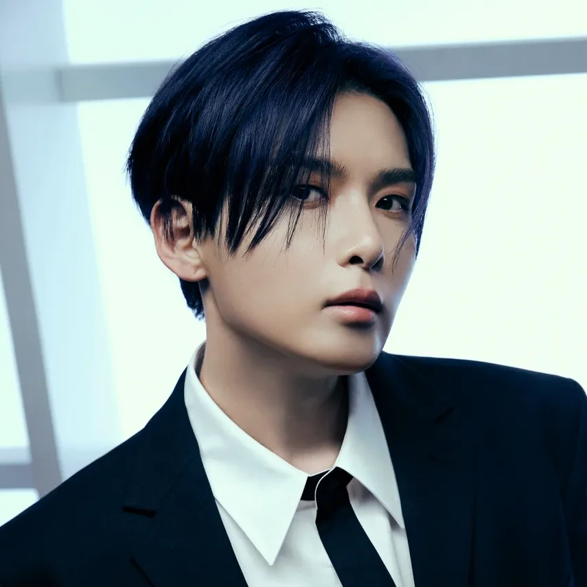 려욱(RYEOWOOK)