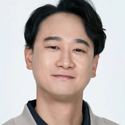 김율