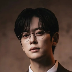 동현