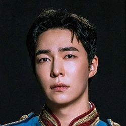 김우성