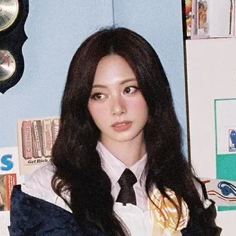 쯔위(TZUYU)