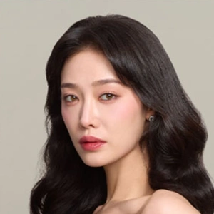 김히어라