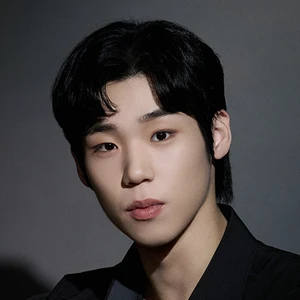 김우성